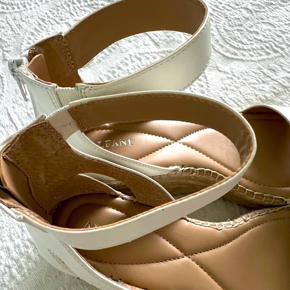 Alfani Women’s Cohjo Padded Insole White Wedge Sandals, Size 91/2 M. NEW - Picture 11 of 14